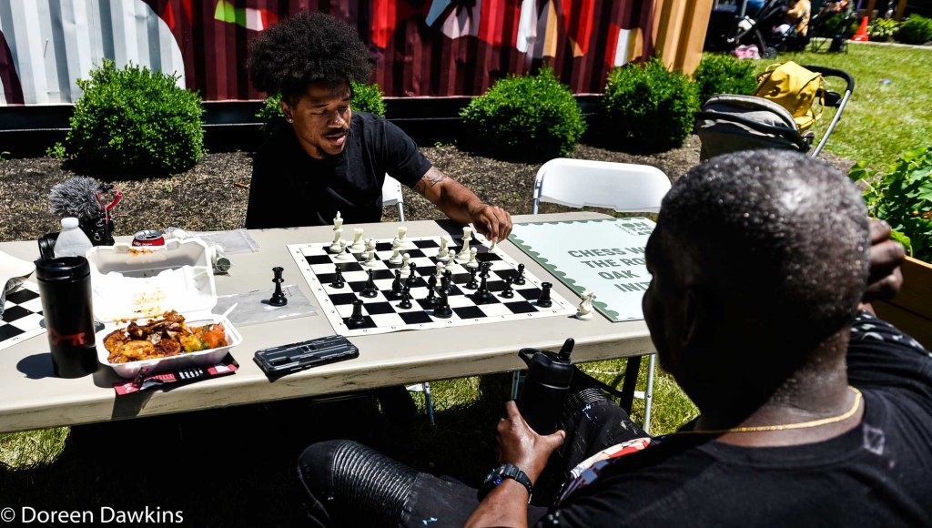 The game of chess, The Royal Oak Initiative (ROI) at 
Juneteenth on the Ave. 2022, #juneteenthontheave, #jota, #junteenth, #junteenth2022, #chess, #brownsville, #blackcolumbus,  Instagram: @theroichess, @free.radicle, www.theroichess.org
