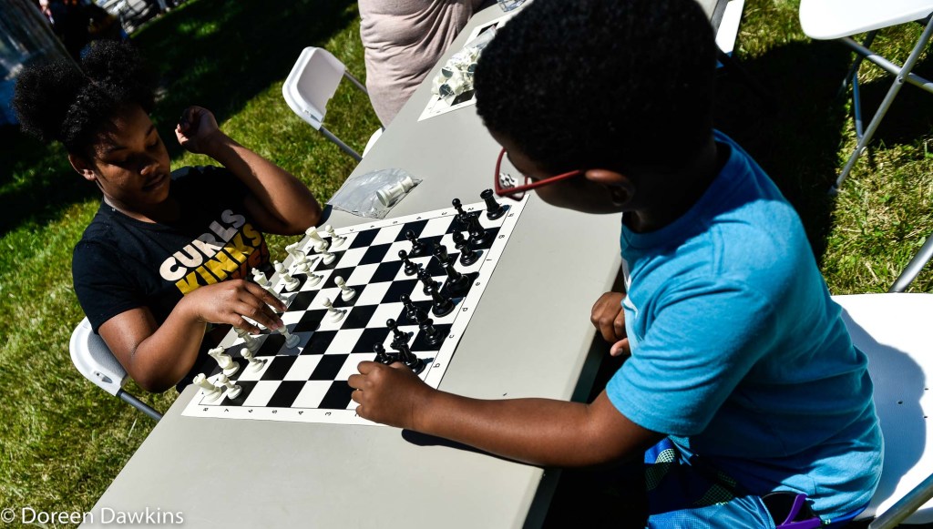 The game of chess, The Royal Oak Initiative (ROI) at 
Juneteenth on the Ave. 2022, #juneteenthontheave, #jota, #junteenth, #junteenth2022, #chess, #brownsville, #blackcolumbus,  Instagram: @theroichess, @free.radicle, www.theroichess.org
